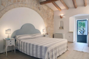 Отель La Casa di Ora  Кaсaмaссeллa